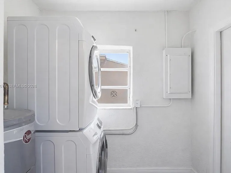 3645 SW 25th Ter — Photo 18