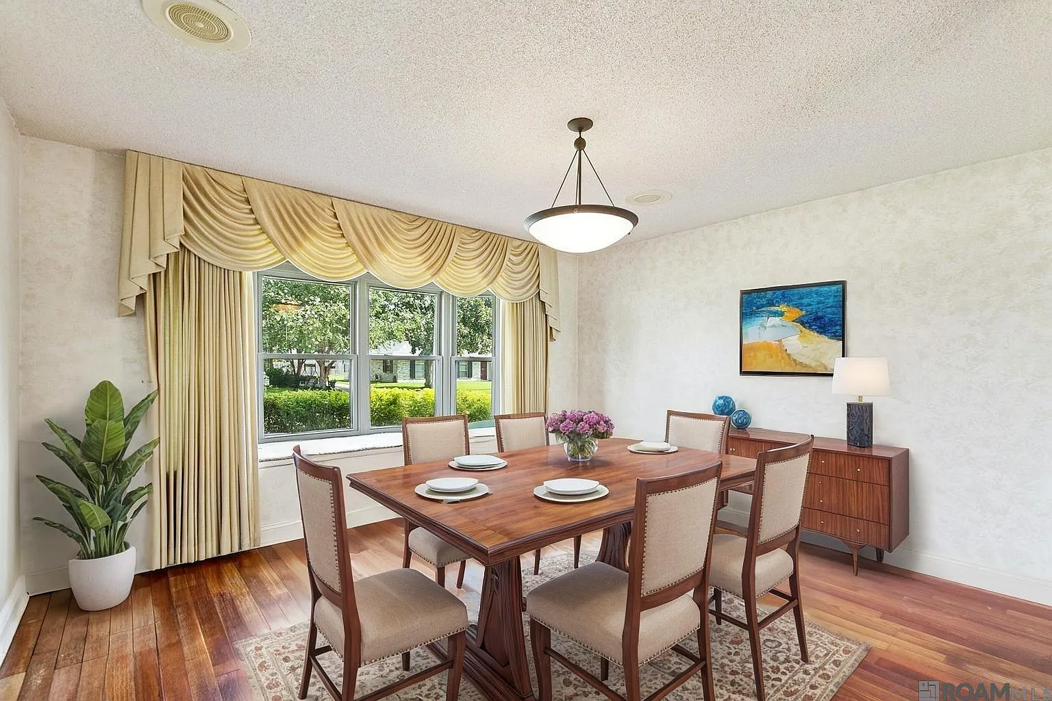3 bed, 3051 sqft, $2,900 — Photo 2