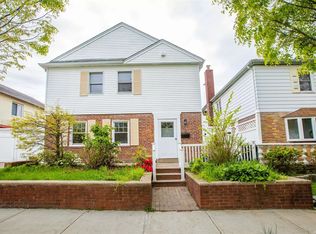 5608 217th St, Oakland Gardens, NY 11364