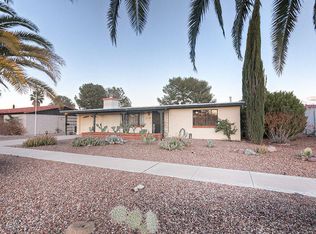725 S Abrego Dr, Green Valley, AZ 85614