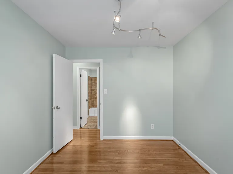 522 S 22nd Ave — Photo 27