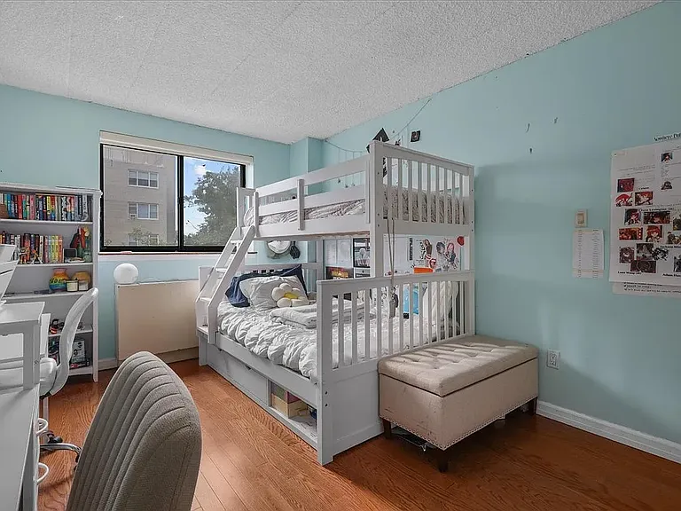 3220 Fairfield Ave #4D — Photo 10
