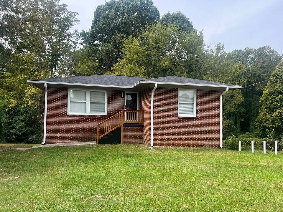 2021 Ashley Dr