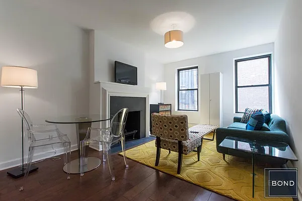 Rented by Bond New York | media 1