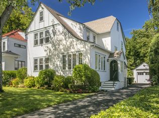 3 Hall Ave, Larchmont, NY 10538