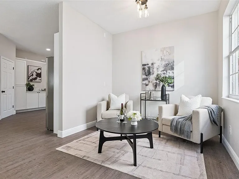 1209 Cathcart Cir — Photo 11