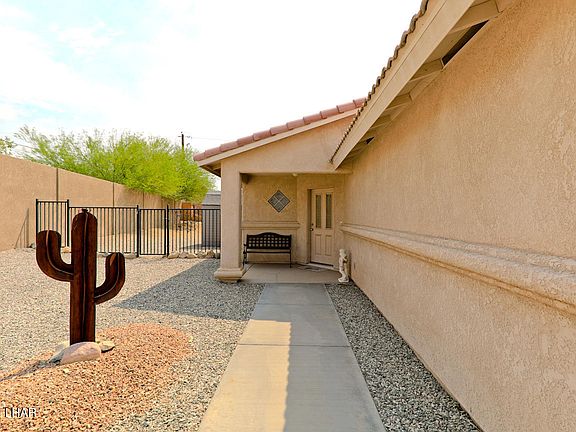 5th image of 300 Pascaul Ln