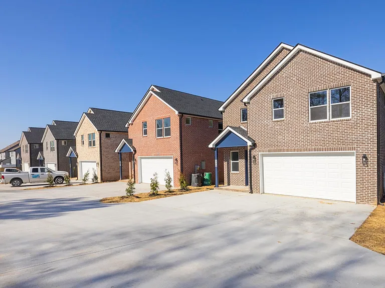 449 Sandhill Rd E #449 — Photo 4