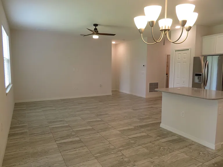 368 Sandcrest Cir — Photo 4