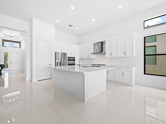 5th image of 8252 Crystal Downs Avenue
