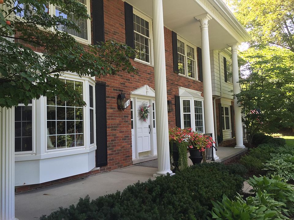 1st image of 5 Barbour Ln #5