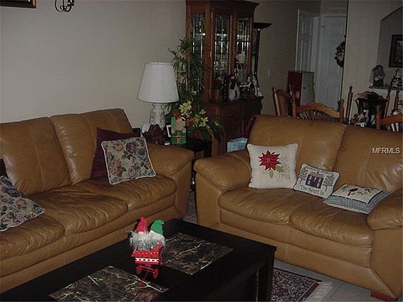 3rd image of 204 Moss Ln