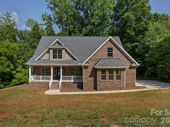 3408 Araglin Dr, Gastonia, NC 28056