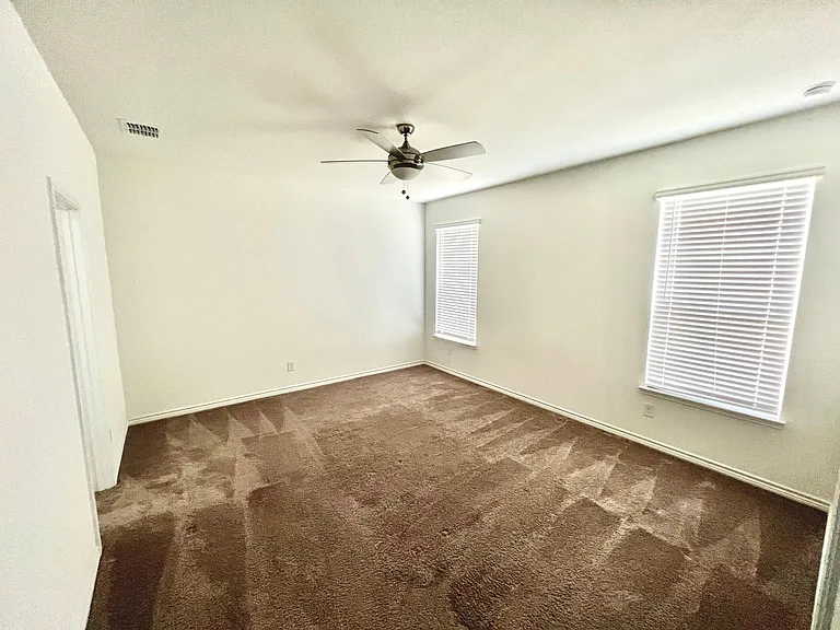 1012 West Dr — Photo 6