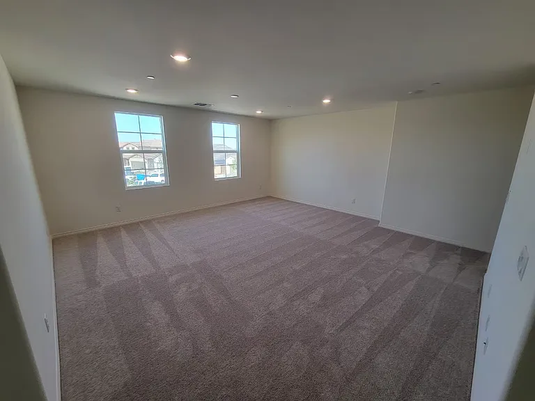 2702 Arches Ct #5 — Photo 7