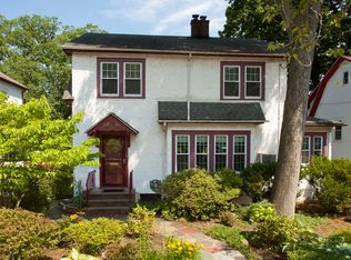 30 Lefferts Rd, Yonkers, NY 10705