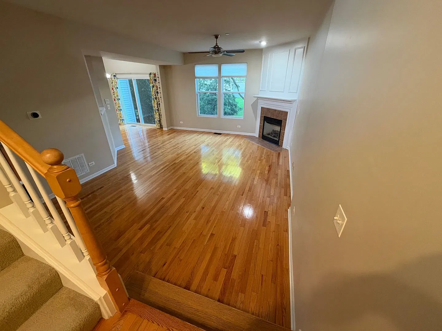 Bright, Modern 3-Level Home in Desirable Forest Ridge Move-In Ready! — Photo 3