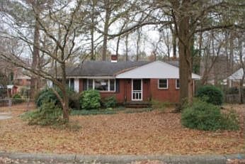 1st image of 1096 Oakview Dr SE