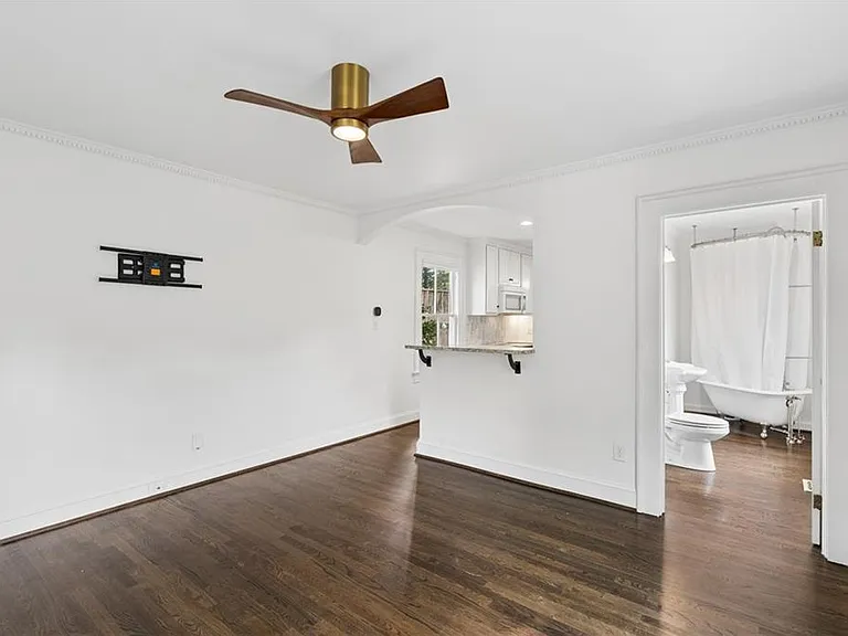 816 Virgil St NE — Photo 11