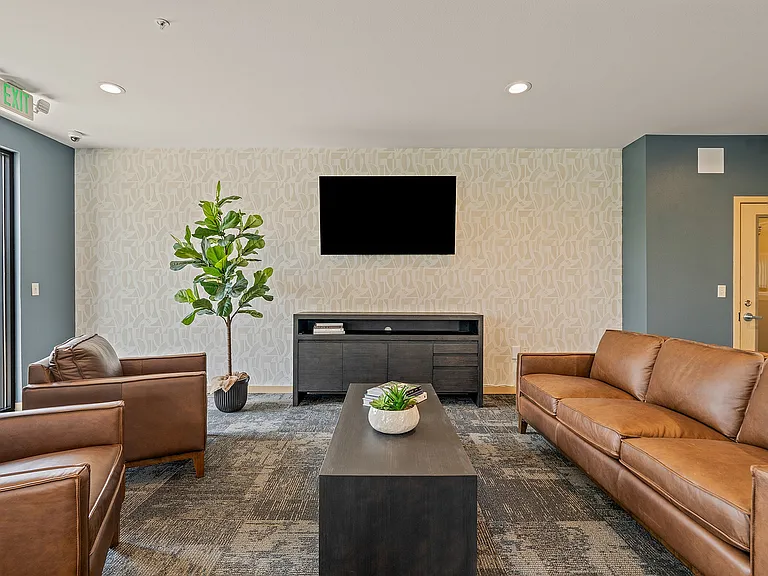 The Woodlands Lounge
