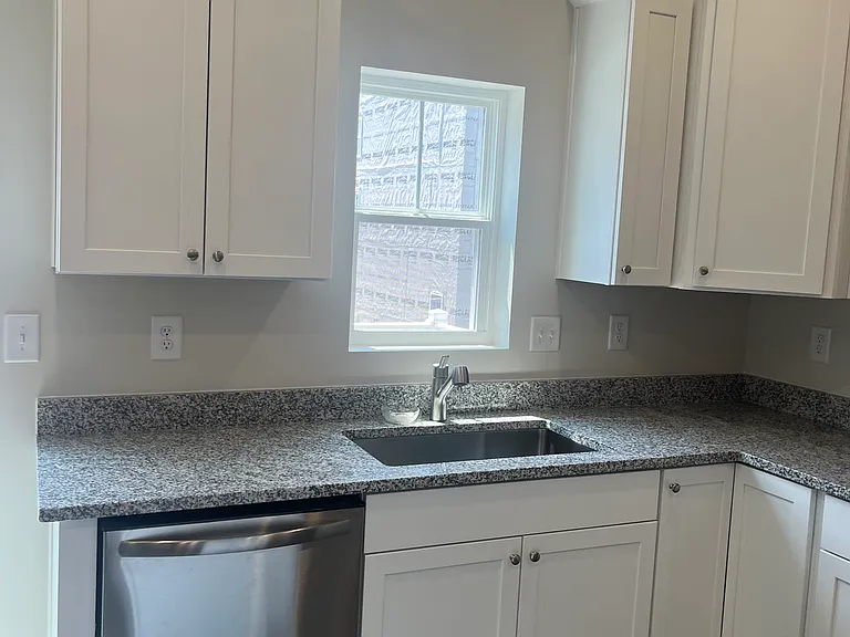 29362 Oxford Dr — Photo 26