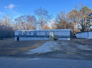 2909 Pinecrest Dr, Fayetteville, NC 28306