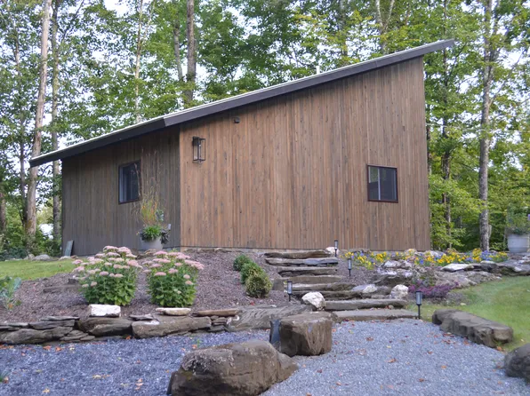 1154 Hayden Rd, East Calais, VT 05650