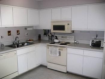 5th image of 23020 Hawthorne St