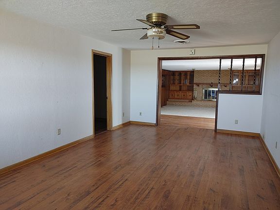 2nd image of 4113 S Us Highway 281 Ter