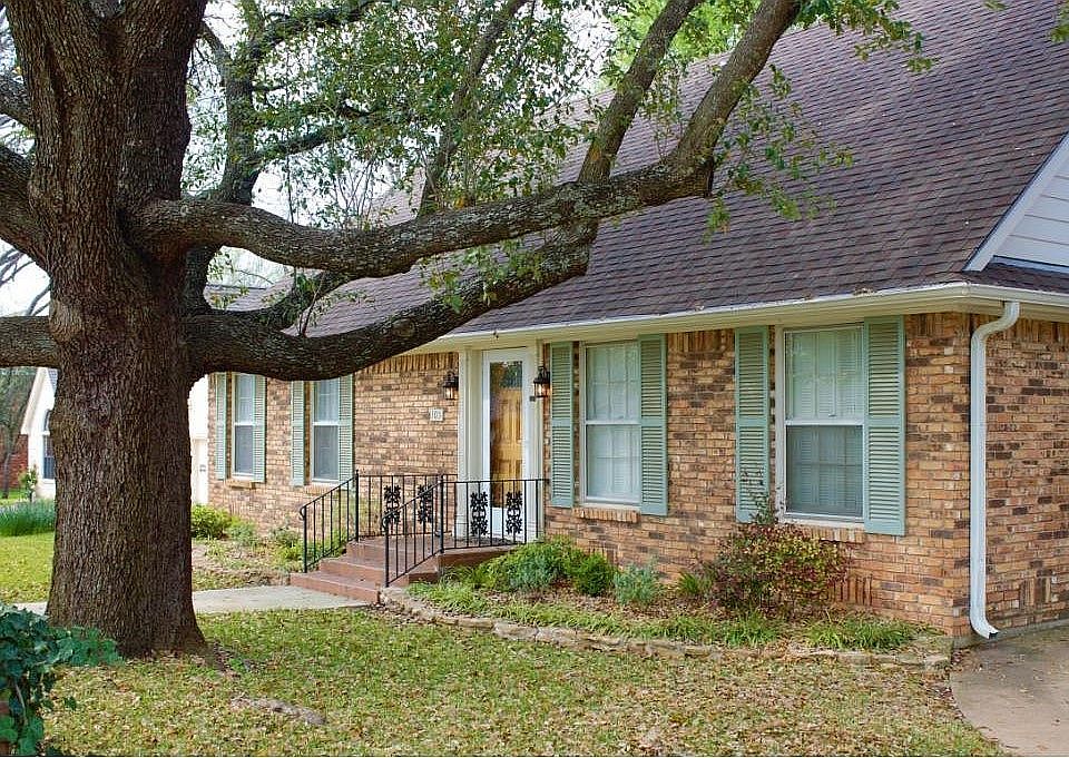 1st image of 105 Sunny Ln
