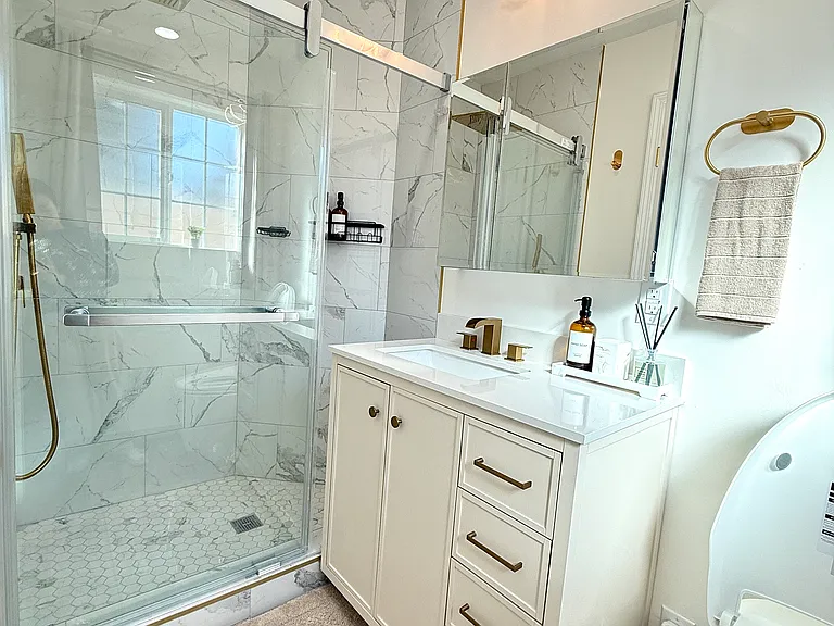 3229 S Sherbourne Dr — Photo 62