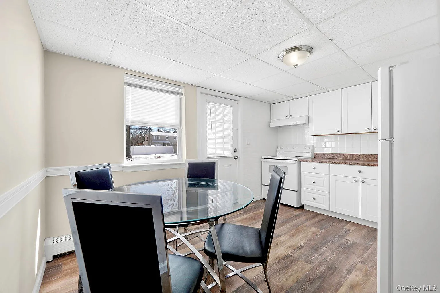 2 bed, 1.0 bath, 800 sqft, $2,800 — Photo 2