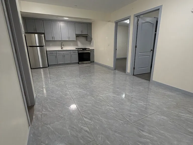 110-38 Saultell Ave #4 — Photo 6