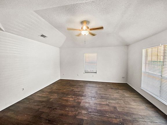 2nd image of 802 Mirabell Ct