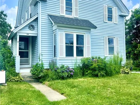 166 Schuyler St, East Providence, RI 02914