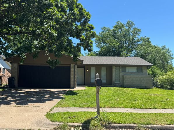 123 S 162nd Ave E