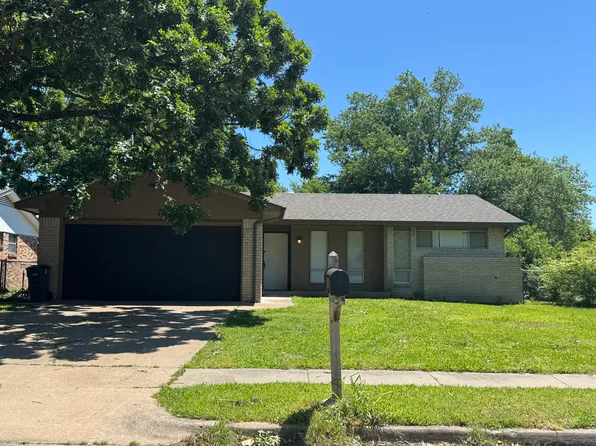 123 S 162nd Ave E, Tulsa, OK 74108