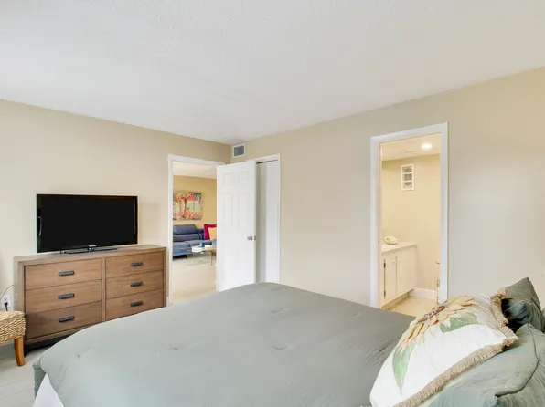 4629 Poinciana Street #205, Lauderdale By The Sea, FL 33308