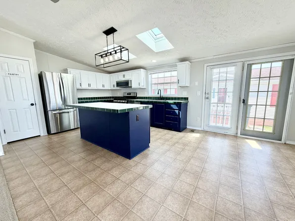 2743 Buckingham Dr #656, Northville, MI 48167