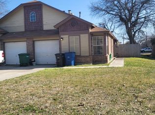 8916 Fall River Dr, San Antonio, TX 78250