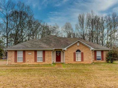 1734 Linda Dr NW, Clinton, MS, 39056