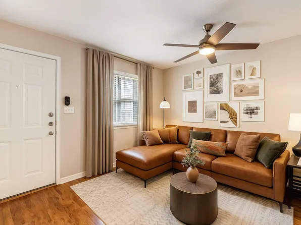 2401 Manor Rd APT 120, Austin, TX 78722