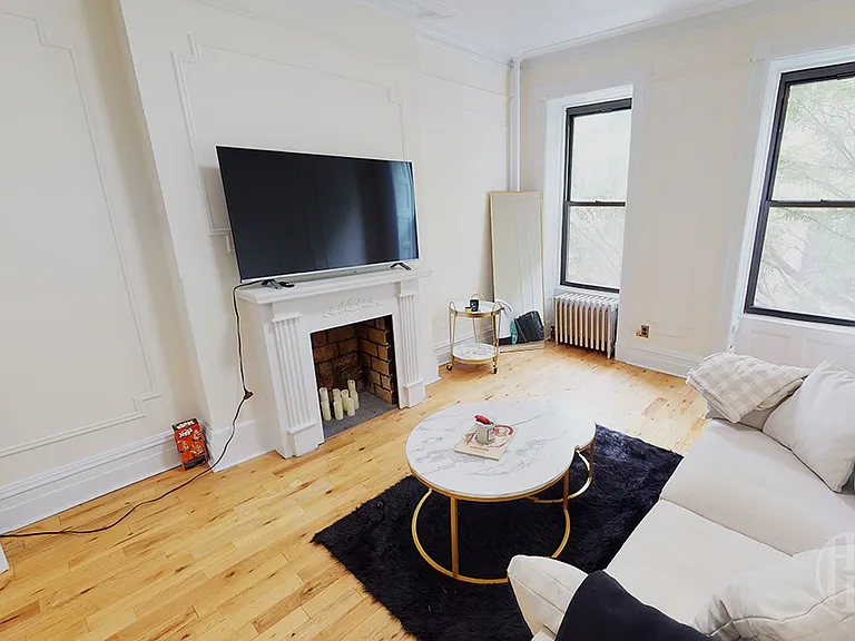 533 E 87th St #3E — Photo 1