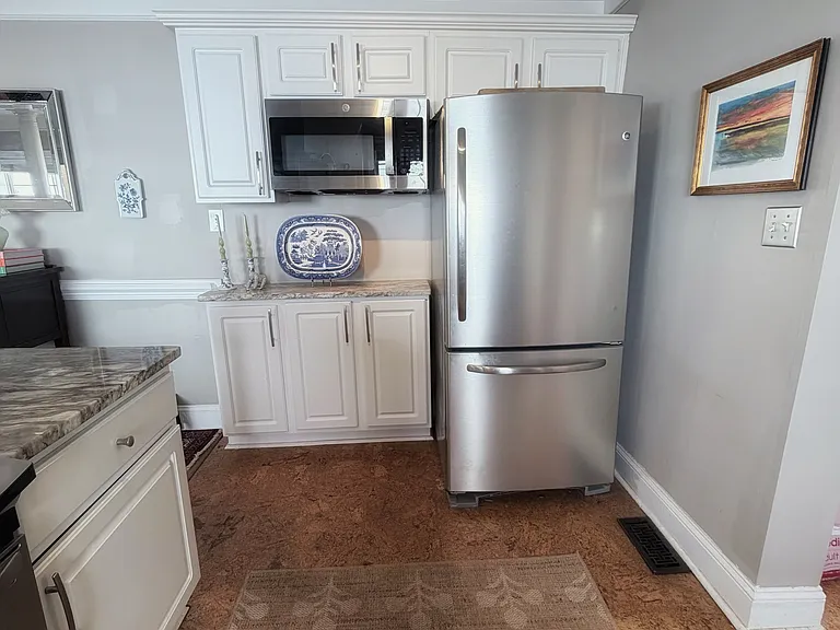 402 Pershing Rd — Photo 7