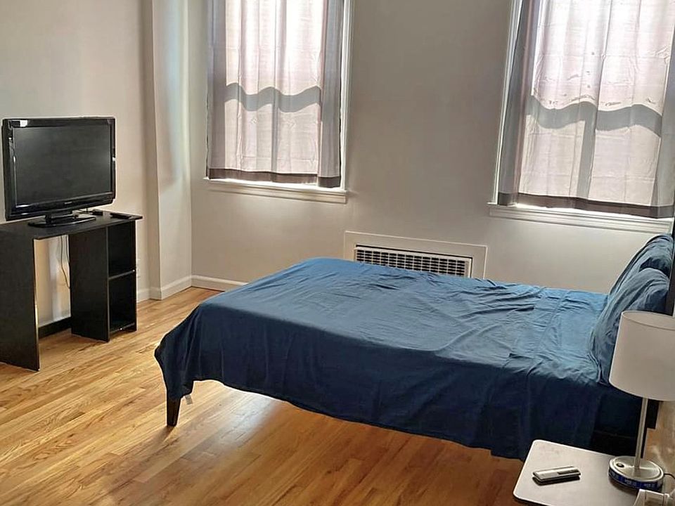 1st image of 521 W 218th St