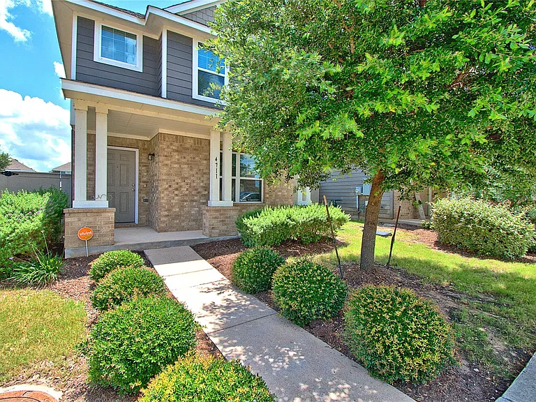 4711 Giordano Dr — Photo 1