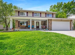 1316 Green Knoll Dr, Fenton, MO
