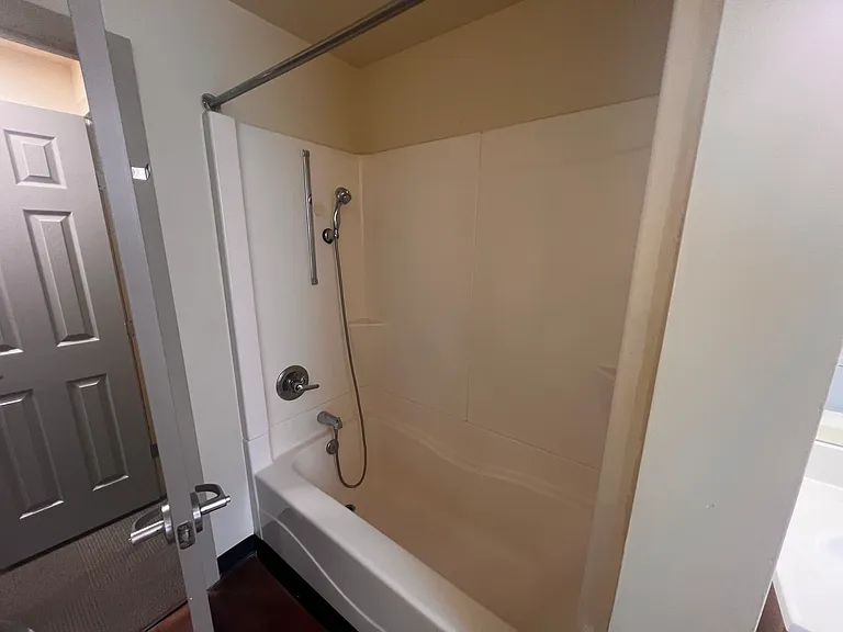 Greystone Apartments — Photo 7