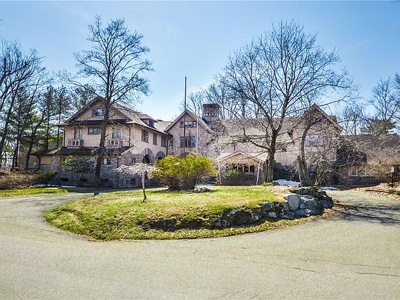 4th image of 620 Sleepy Hollow Road