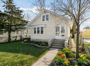 2817 Golden Valley Rd, Minneapolis, MN 55411